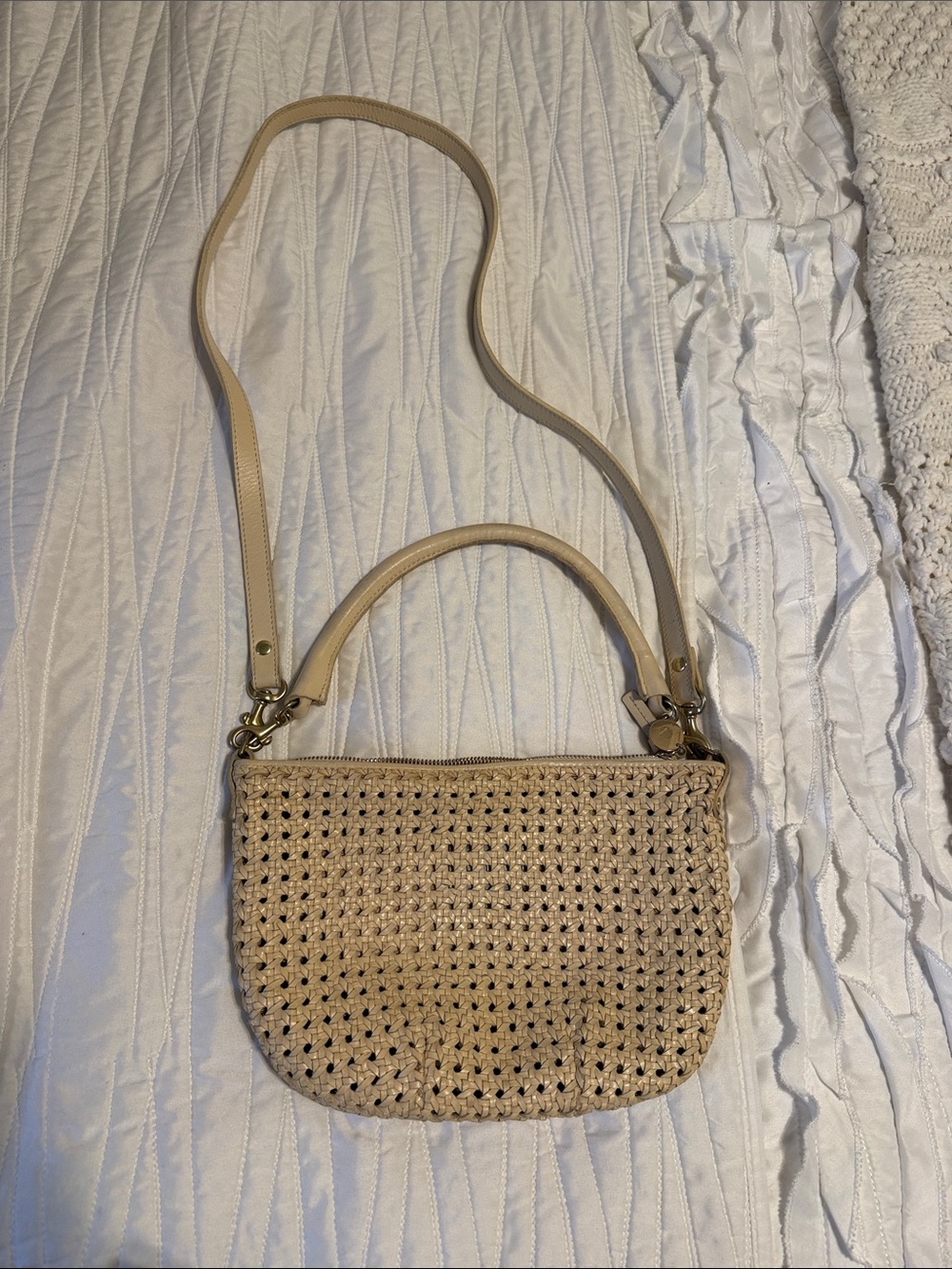 EUC Clare V petite Moyen Crossbody Handbag in cream